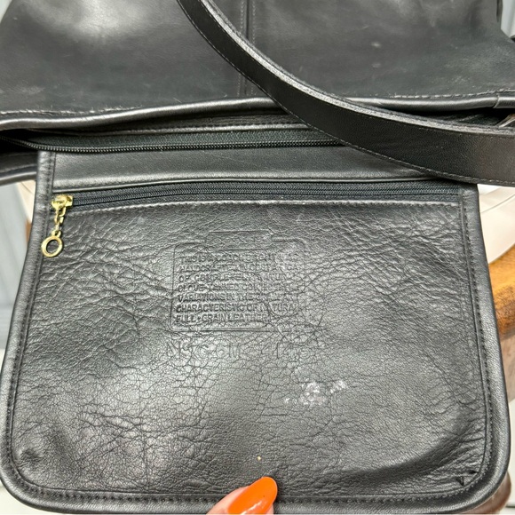 Vintage 90s Coach Worth Bag 4143 Black Glove-Tanned Leather Shoulder Bag - Picture 6 of 17